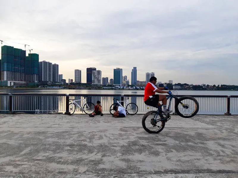 The Most Beautiful Cycling Routes in Singapore