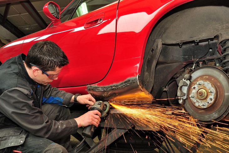 Auto Collision Repair: Restoring Your Vehicle to Perfection